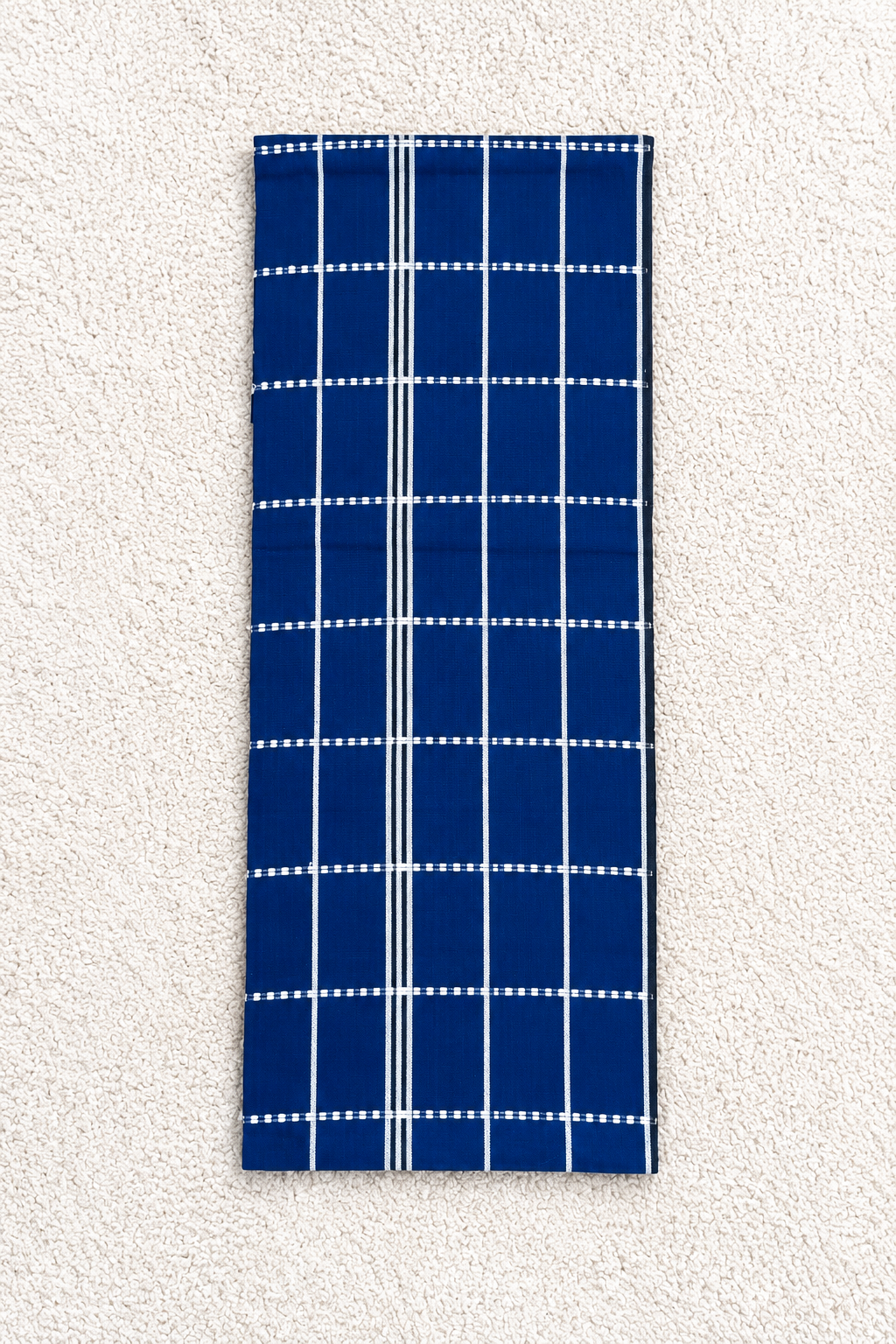 Tissu africain Faso Danfani Azurite quadrillé déployée, motif bleu et blanc